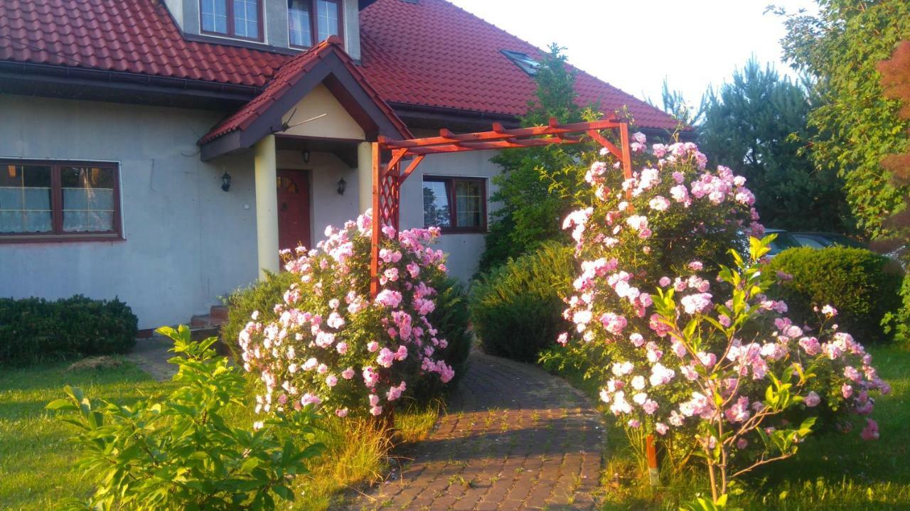 Comfortable House With Garden Manki Luaran gambar